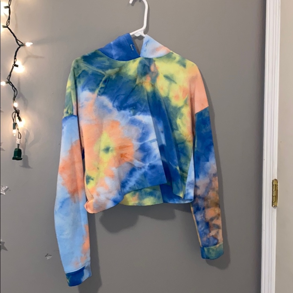 Crop top sweater